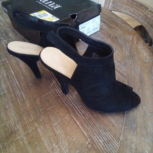 Black suede size 9 Heels